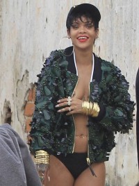 Rihanna nipple slip